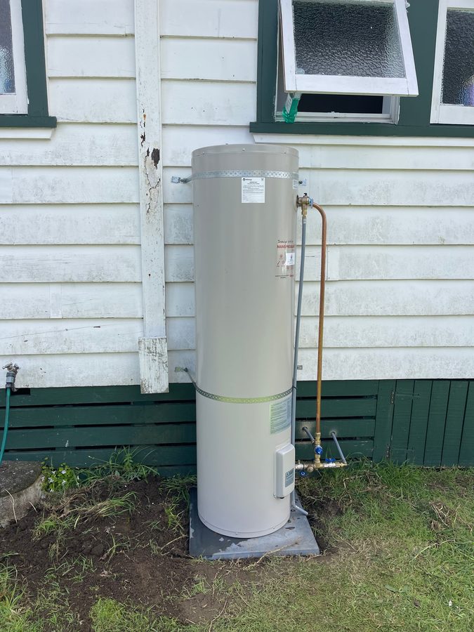 Hot water cylinder installed by Fernz Gas & Plumbing Specialist